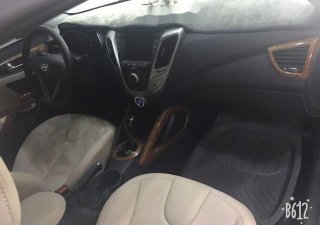 Hyundai Veloster 2011 - Cần bán lại xe Hyundai Veloster sản xuất năm 2011, màu trắng, 485 triệu