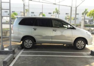 Toyota Innova 2009 - Bán xe Toyota Innova năm sản xuất 2009, màu bạc chính chủ