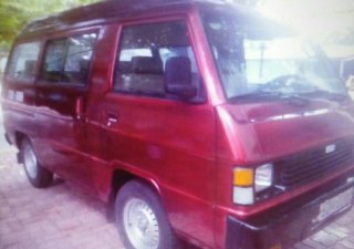 Mitsubishi L300 1985 - Bán xe Mitsubishi màu đỏ 9 chỗ