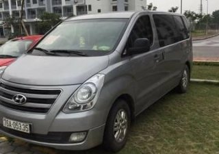 Hyundai Grand Starex 2016 - Cần bán Hyundai Grand Starex sản xuất 2016, màu bạc