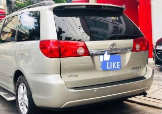 Toyota Sienna Limited  2014 - Cần bán lại xe Toyota Sienna Limited đời 2014, màu bạc, xe nhập xe gia đình, giá chỉ 660 triệu