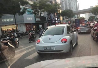 Volkswagen New Beetle AT 2010 - Cần bán Volkswagen New Beetle AT sản xuất năm 2010, nhập khẩu nguyên chiếc
