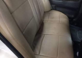 Mitsubishi Lancer  L  1982 - Cần bán Mitsubishi Lancer L đời 1982, màu trắng