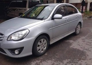 Hyundai Verna 2010 - Bán Hyundai Verna đời 2010, màu bạc, giá chỉ 275 triệu