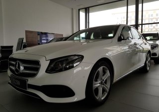 Mercedes-Benz E class E200 2018 - Bán Mercedes E200 giá siêu ưu đãi - hỗ trợ ngân hàng 3% năm