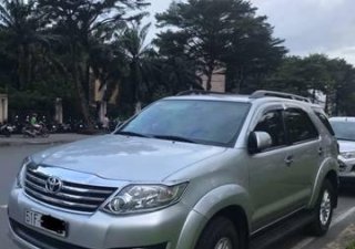 Toyota Fortuner   2014 - Cần bán lại xe Toyota Fortuner sản xuất 2014, màu bạc xe gia đình, 750tr