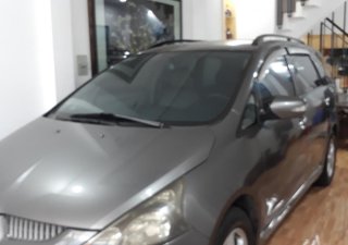 Mitsubishi Grandis 2005 - Cần bán gấp Mitsubishi Grandis sản xuất 2005, màu xám