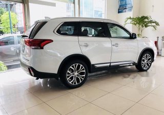 Mitsubishi Outlander  2.4L CVT Pre 2018 - Bán Mitsubishi Outlander sản xuất năm 2018, màu trắng