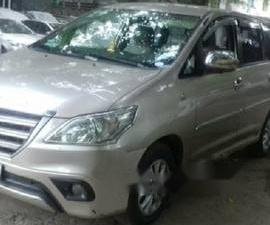 Toyota Innova 2014 - Bán xe Toyota Innova sản xuất năm 2014, màu bạc  