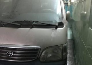 Toyota Hiace  MT 2002 - Cần bán gấp Toyota Hiace MT đời 2002, còn rất mới