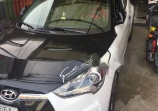 Hyundai Veloster 2011 - Bán Hyundai Veloster đời 2011, màu đen trắng 