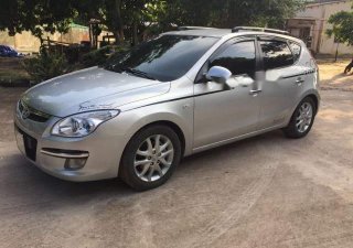 Hyundai i30 2009 - Cần bán xe Hyundai i30 đời 2009, màu bạc, 320 triệu
