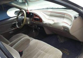 Ford Taurus 2000 - Bán ô tô Ford Taurus 2000, màu trắng, giá 105tr