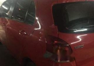 Toyota Yaris   2011 - Bán ô tô Toyota Yaris năm 2011, màu đỏ chính chủ, giá tốt