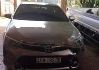 Toyota Camry 2.5Q 2017 - Bán Toyota Camry 2.5Q sản xuất 2017, màu bạc xe gia đình