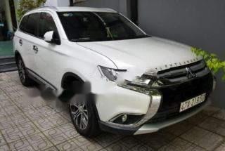 Mitsubishi Outlander   2.0 CVT 2018 - Cần bán Mitsubishi Outlander 2.0 CVT sản xuất 2018, màu trắng giá cạnh tranh