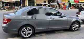 Mercedes-Benz C class  C200  2012 - Cần bán gấp Mercedes C200 2012, màu xám, 635 triệu