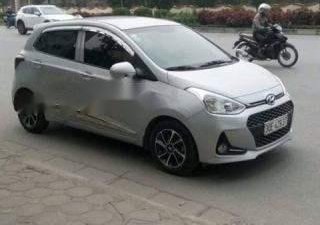 Hyundai Grand i10 2017 - Bán Hyundai Grand i10 sản xuất 2017, màu bạc xe gia đình