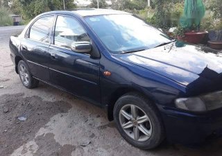 Mazda 323F 2000 - Cần bán lại xe Mazda 323F sản xuất năm 2000, giá tốt