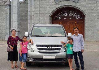 Hyundai Grand Starex 2011 - Cần bán xe Hyundai Grand Starex đời 2011, màu bạc, nhập khẩu nguyên chiếc