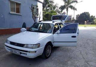 Toyota Corolla MT 1995 - Bán Toyota Corolla MT sản xuất năm 1995, màu trắng, nhập khẩu, 138tr