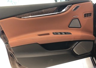 Maserati Quatroporte Granlusso 2018 - Cần bán xe Maserati Quatroporte Granlusso, màu nâu đỏ, nhập khẩu nguyên chiếc