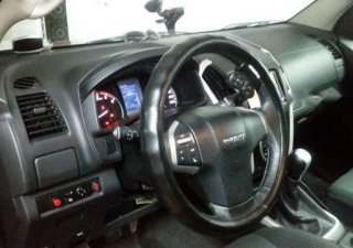 Isuzu Dmax 2.5 MT 2016 - Cần bán gấp Isuzu Dmax 2.5 MT sản xuất 2016, màu đỏ, nhập khẩu nguyên chiếc