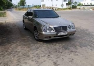 Mercedes-Benz E class E240 2000 - Cần bán Mercedes E240 2000, màu xám, xe nhập