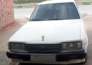 Toyota Cressida 1986 - Bán xe Toyota Cressida năm 1986 màu trắng, giá tốt nhập khẩu