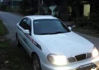 Daewoo Lanos  	   2003 - Cần bán Daewoo Lanos sản xuất năm 2003, màu trắng