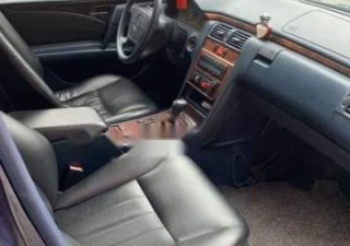 Mercedes-Benz E class E240 1998 - Cần bán Mercedes E240 đời 1998, nhập khẩu số tự động