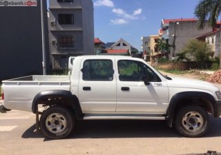 Toyota Hilux 2.8L 4x4 MT 2005 - Xe Toyota Hilux 2.8L 4x4 MT đời 2005, màu trắng, nhập khẩu 