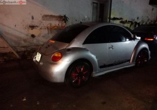Volkswagen New Beetle 2005 - Cần bán xe Volkswagen New Beetle sản xuất năm 2005, màu bạc, nhập khẩu nguyên chiếc chính chủ