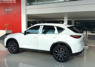 Mazda CX 5 2.0 2018 - Cần bán Mazda CX 5 2.0 đời 2018, màu trắng, giá chỉ 899 triệu