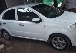 Chevrolet Aveo 2017 - Cần bán gấp Chevrolet Aveo đời 2017, màu trắng số sàn, 320tr