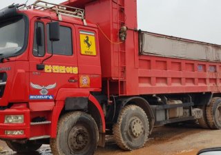 Xe tải Trên 10 tấn 2013 - Cần bán xe tải trên 30 tấn 2013, màu đỏ, nhập khẩu