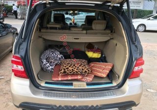 Mercedes-Benz ML Class ML350 2006 - Bán xe Mercedes ML350 năm 2006, màu vàng, xe nhập