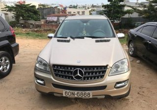 Mercedes-Benz ML Class ML350 2006 - Bán xe Mercedes ML350 năm 2006, màu vàng, xe nhập