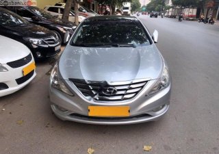 Hyundai Sonata 20 Y 2010 - Bán xe Hyundai Sonata 20 Y 2010, màu bạc, nhập khẩu, xe còn rất mới