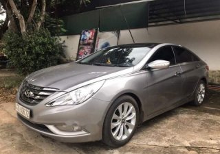 Hyundai Sonata AT 2010 - Cần bán xe cũ Hyundai Sonata AT đời 2010, màu xám, giá tốt