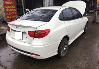 Hyundai Elantra 2011 - Cần bán Hyundai Elantra đời 2011 màu trắng, giá tốt