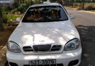 Daewoo Lanos 2002 - Cần bán gấp Daewoo Lanos năm 2002, màu trắng chính chủ, giá chỉ 125 triệu