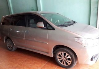 Toyota Innova  E 2016 - Gia đình bán xe Innova E 2016, biển Hà Nội