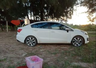 Kia Rio AT 2015 - Cần bán Kia Rio AT năm sản xuất 2015, màu trắng, xe nhập  