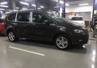 Volkswagen Sharan 2018 - Bán xe 7 chỗ của Đức, nhập khẩu nguyên chiếc, xe giao ngay, bao đổi màu sơn, bảo dưỡng rẻ, số lượng giới hạn