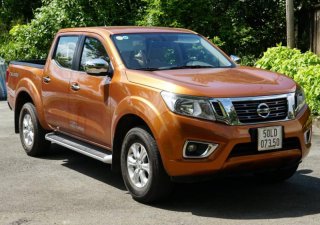 Nissan Navara EL 2018 - Cần bán xe Nissan Navara EL năm 2018, màu cam, xe nhập