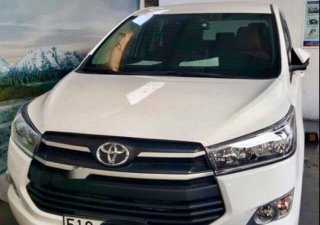 Toyota Innova MT 2017 - Bán ô tô Toyota Innova MT sản xuất 2017, màu trắng còn mới