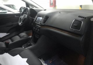 Volkswagen Sharan 2018 - Bán xe 7 chỗ của Đức, nhập khẩu nguyên chiếc, xe giao ngay, bao đổi màu sơn, bảo dưỡng rẻ, số lượng giới hạn