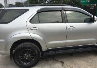 Toyota Fortuner 2010 - Bán ô tô Toyota Fortuner năm sản xuất 2010, màu bạc