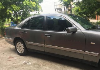 Mercedes-Benz E class E230 2000 - Bán xe Mercedes E230, đời 2000, xe nguyên bản